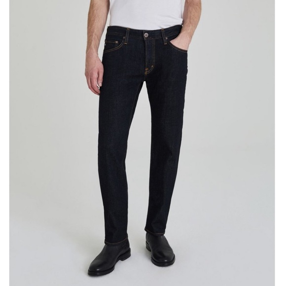 NWOT AG The Graduate Tailored Leg Jean